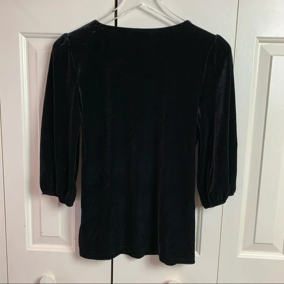 HALOGEN Black Velvet Top Size Medium - Picture 2 of 6